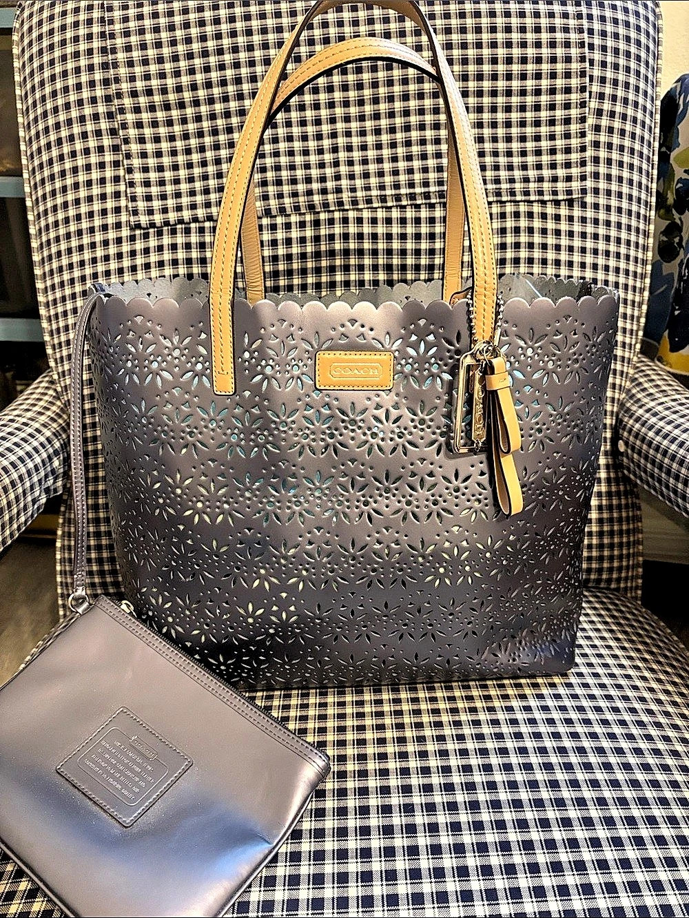 Coach park Metro eyelet Tote with Pouch in metallic blue